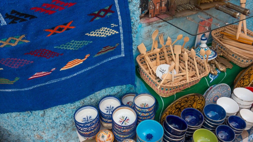 handmade-carpet-pottery-and-wood-cookware-in-a-ma-2026-01-11-09-21-58-utc